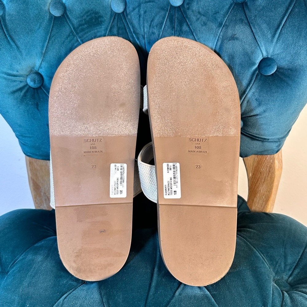 Schutz Olga Sporty Sandal in Beige flat slip on buckle birkenstock look alike - Picture 9 of 9